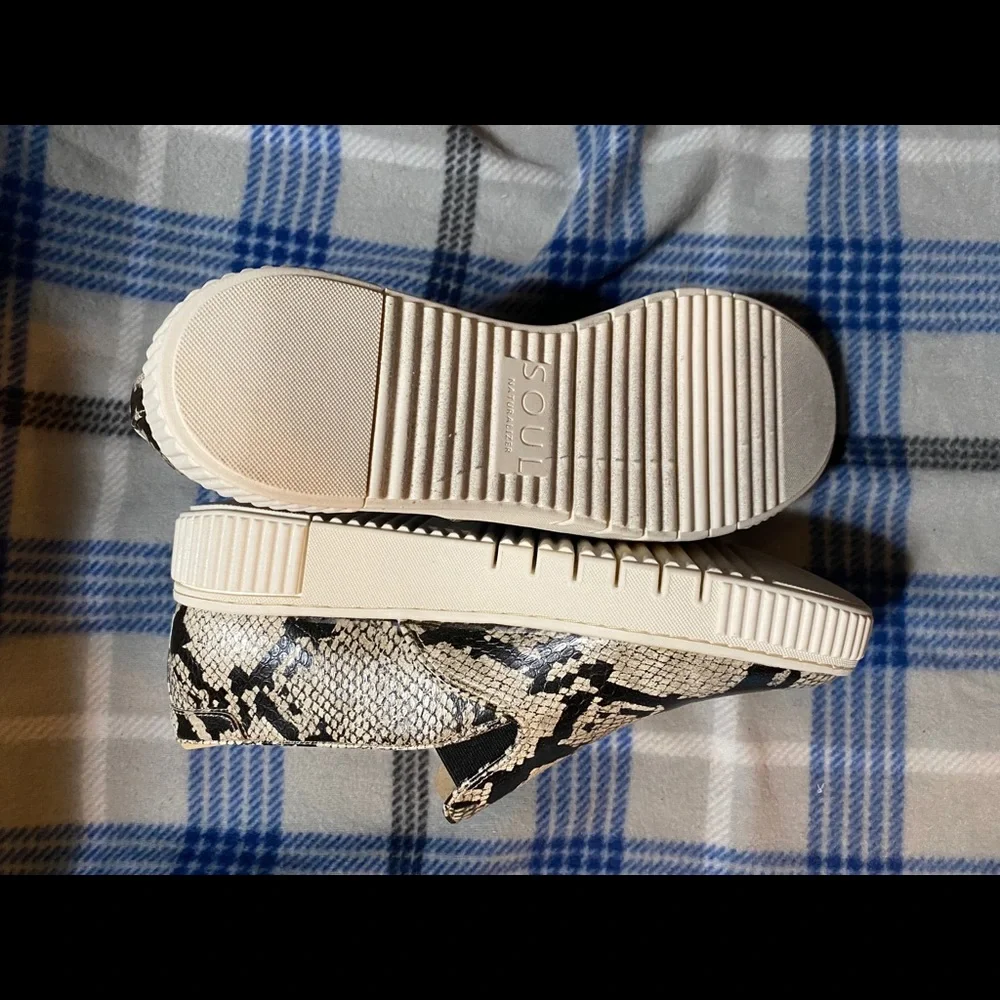 NIB slip on snake skin pattern